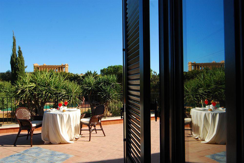 Villa Athena Resort Agrigento Restaurace fotografie The terrace of the hotel