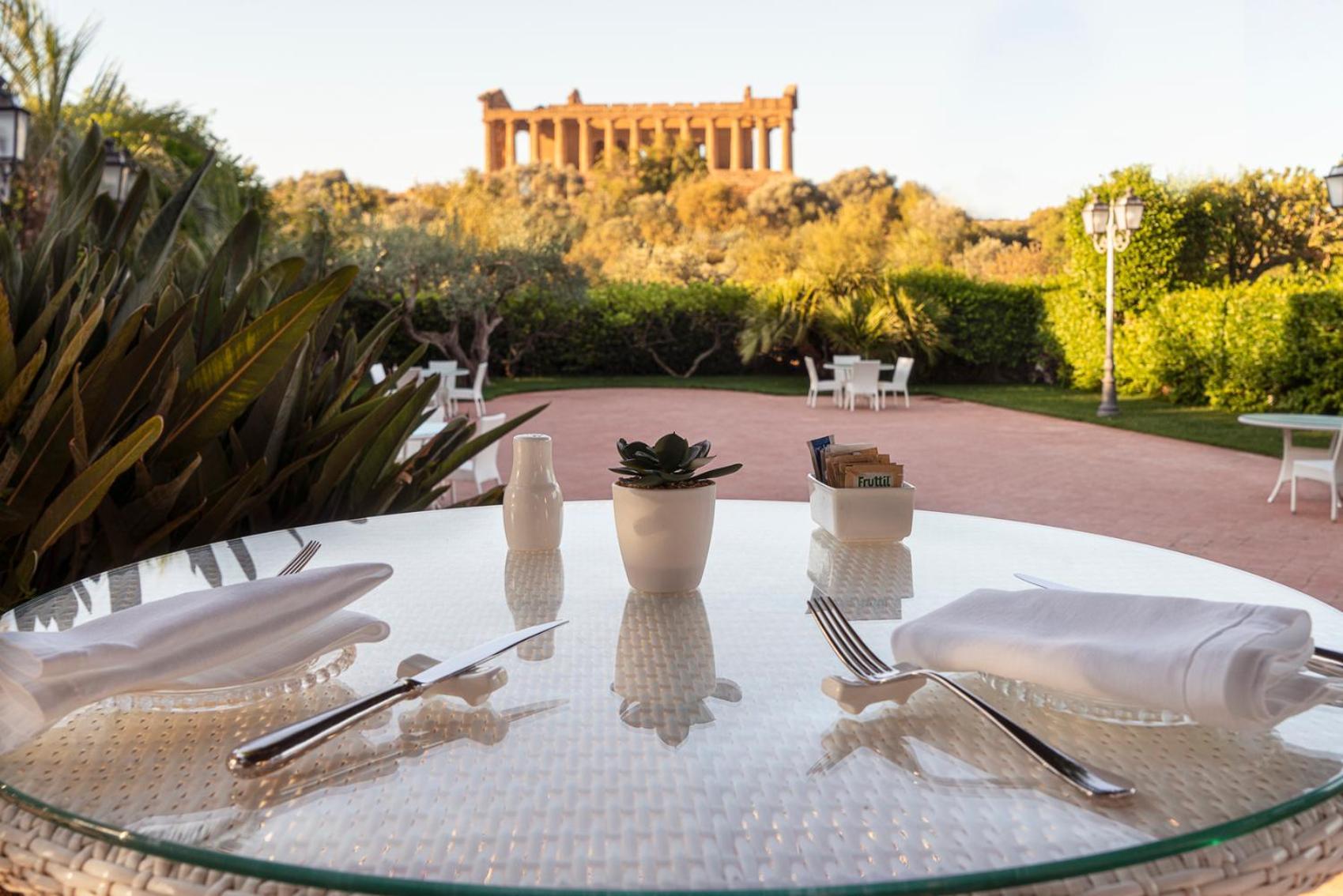 Villa Athena Resort Agrigento Exteriér fotografie The Acropolis Museum