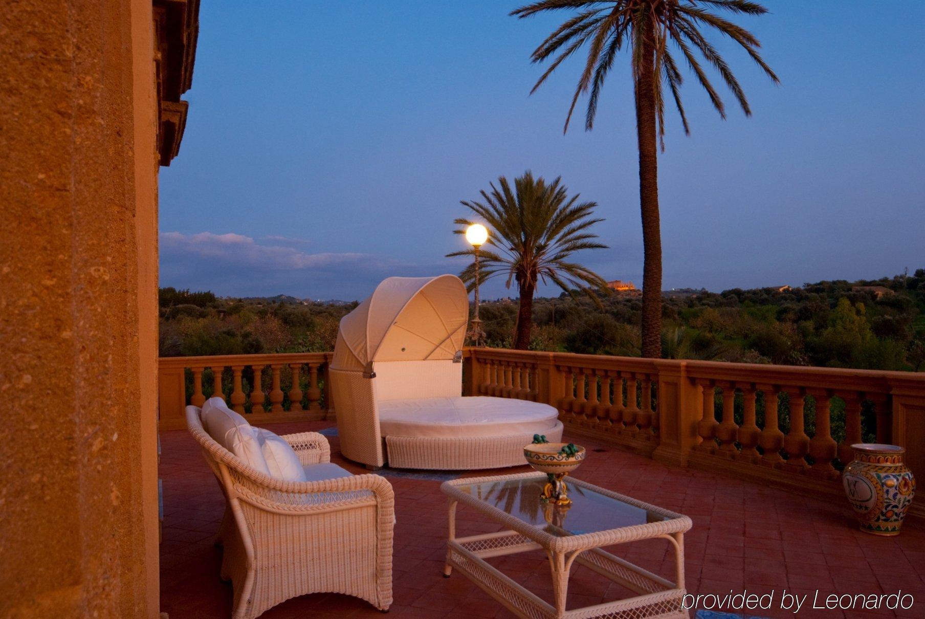 Villa Athena Resort Agrigento Pokoj fotografie Terrace at the hotel